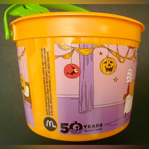 2 Collectible “It’s the Great Pumpkin, Charlie Brown” McDonalds Candy Buckets - Picture 7 of 10